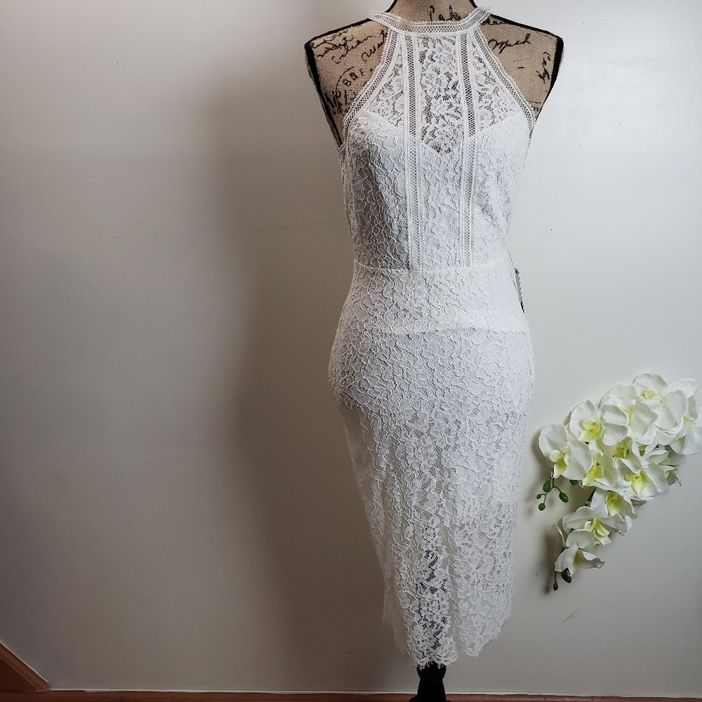 Express beautiful flower lace dress